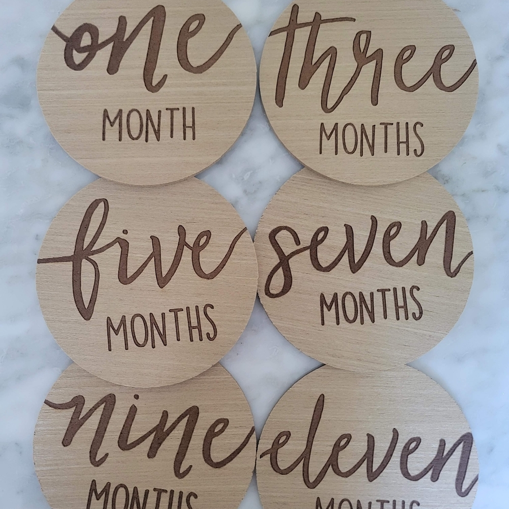 Double Sided Wooden Monthly Milestone Discs for Baby Pictures
